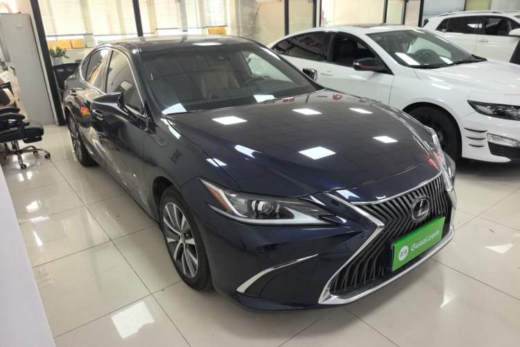 Used Lexus ES 2020 200 Excellence Edition Exterior 1