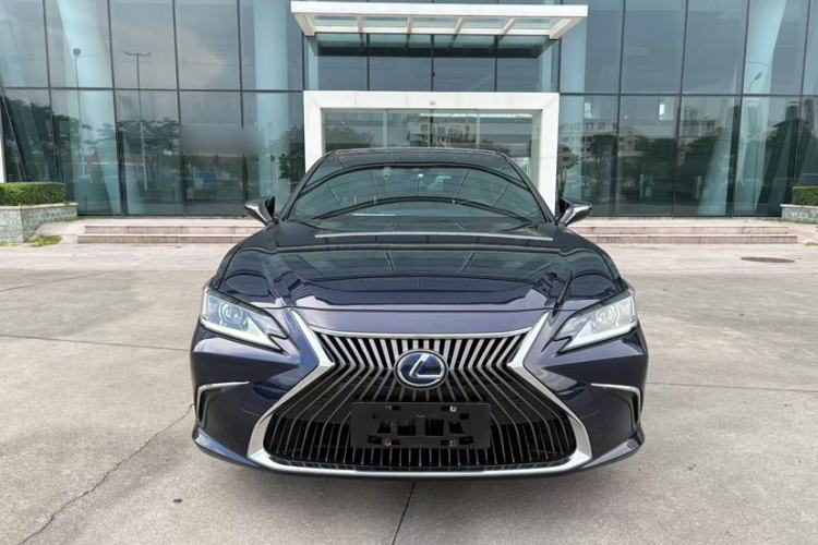 Used Lexus ES 2020 300h Premier Edition Exterior 1