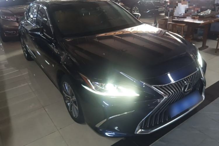 Used Lexus ES 2020 260 Excellence Edition Exterior 1