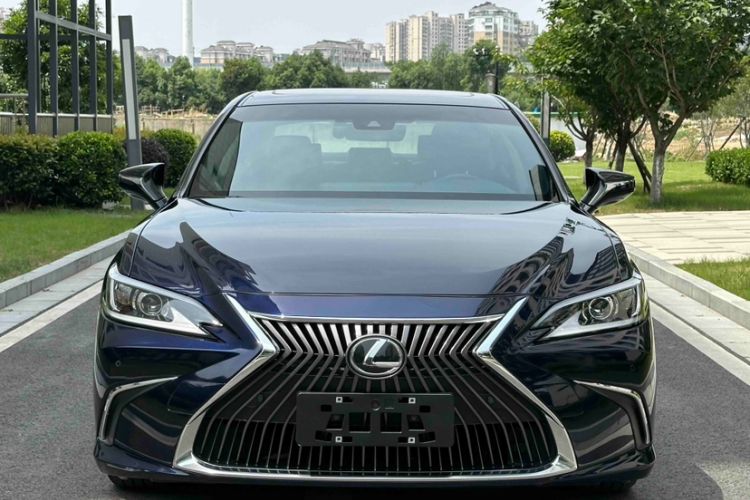 Used Lexus ES 2020 200 Excellence Edition Exterior 1