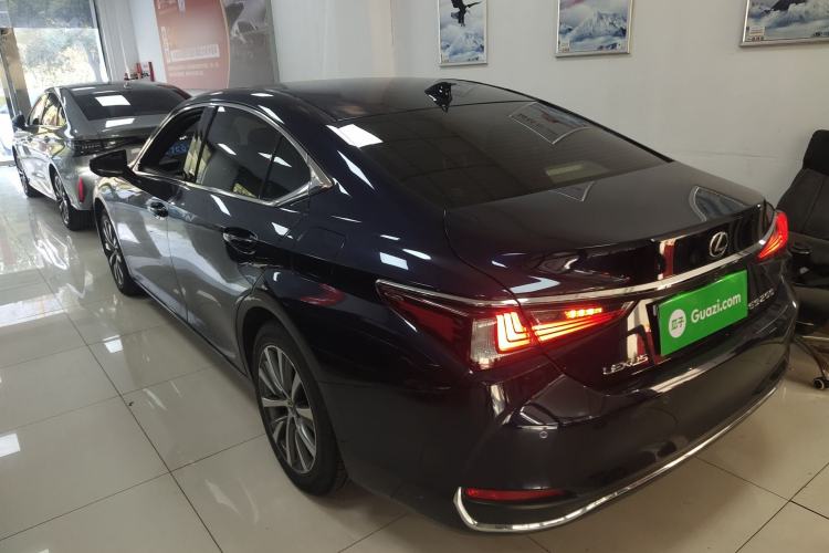Used Lexus ES 2020 200 Excellence Edition Exterior 2