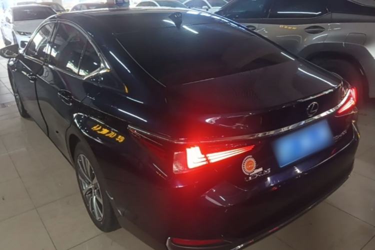 Used Lexus ES 2020 260 Excellence Edition Exterior 2