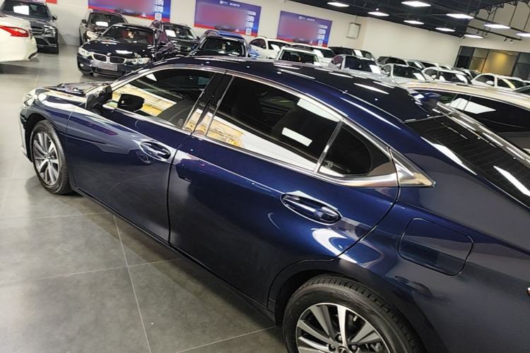 Used Lexus ES 2020 200 Excellence Edition Exterior 2