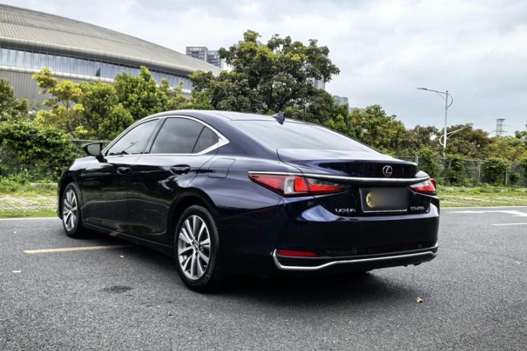Used Lexus ES 2020 200 Excellence Edition Exterior 2