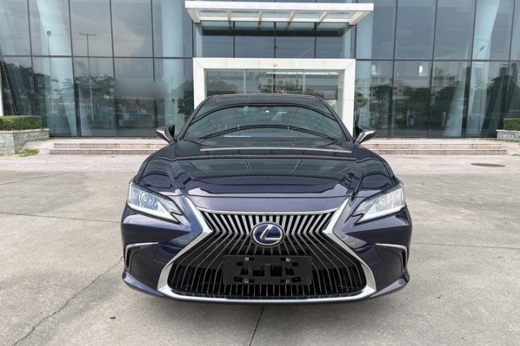 Used Lexus ES 2020 300h Premier Edition Exterior 3