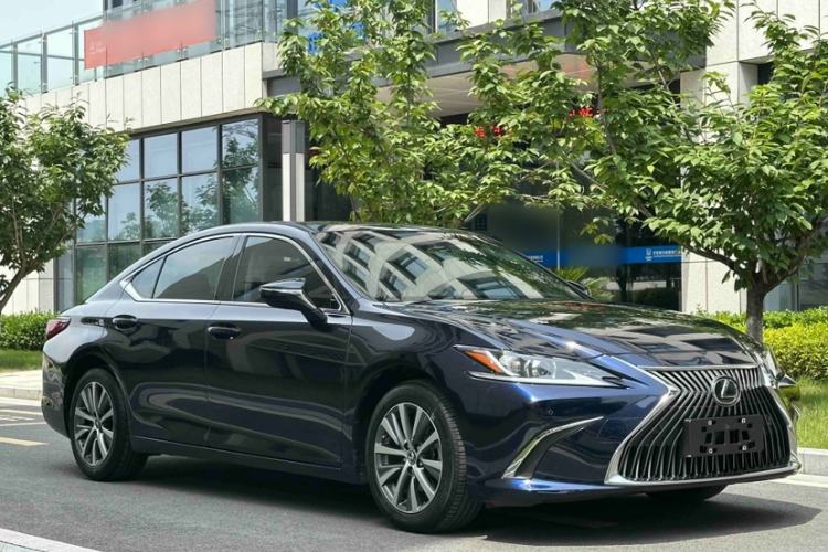 Used Lexus ES 2020 200 Excellence Edition Exterior 3