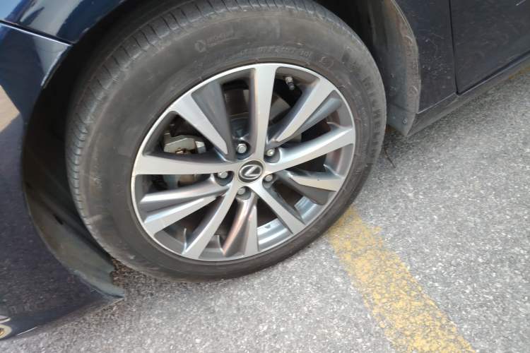 Used Lexus ES 2020 200 Excellence Edition Exterior 4