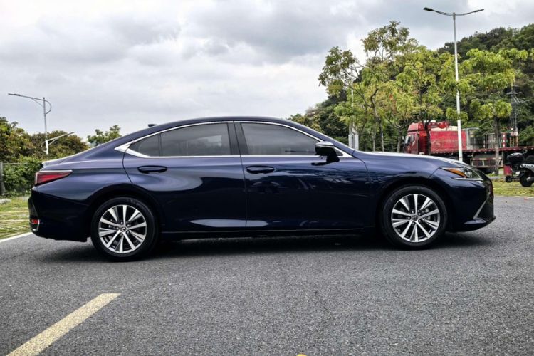 Used Lexus ES 2020 200 Excellence Edition Exterior 4