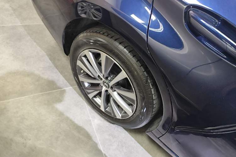 Used Lexus ES 2020 200 Excellence Edition Exterior 5