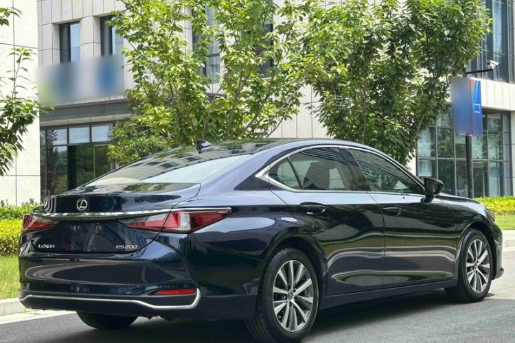 Used Lexus ES 2020 200 Excellence Edition Exterior 6
