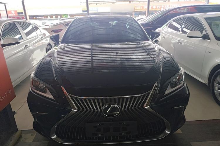 Used Lexus ES 2020 200 Excellence Edition Front