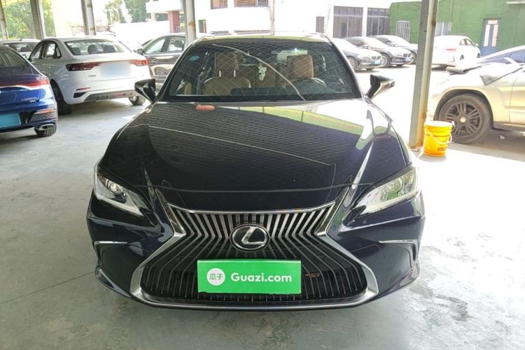 Used Lexus ES 2020 200 Excellence Edition Front