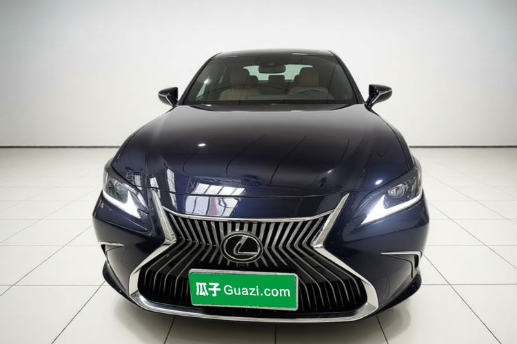Used Lexus ES 2020 200 Excellence Edition Front