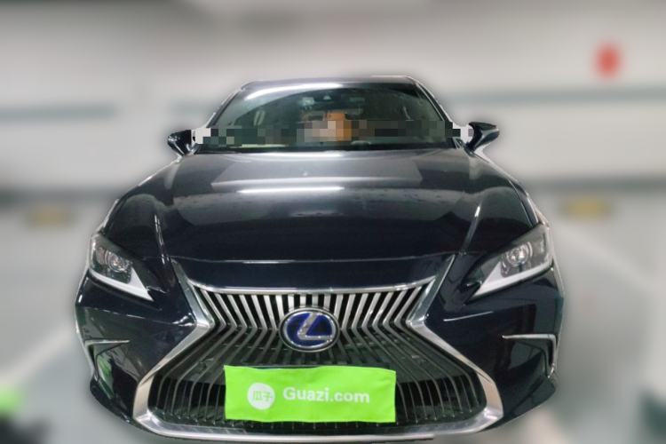 Used Lexus ES 2020 300h Premier Edition Front