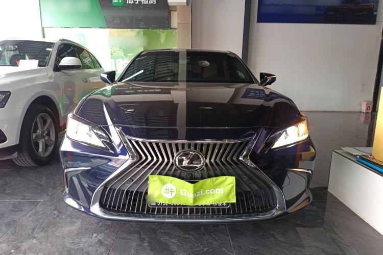 Used Lexus ES 2020 260 Excellence Edition Front