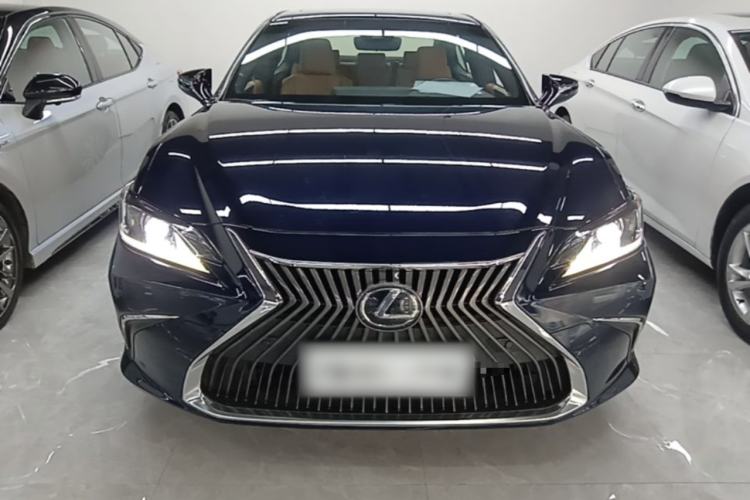 Used Lexus ES 2020 200 Excellence Edition Front