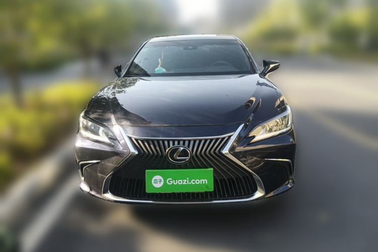 Used Lexus ES 2020 200 Excellence Edition Front