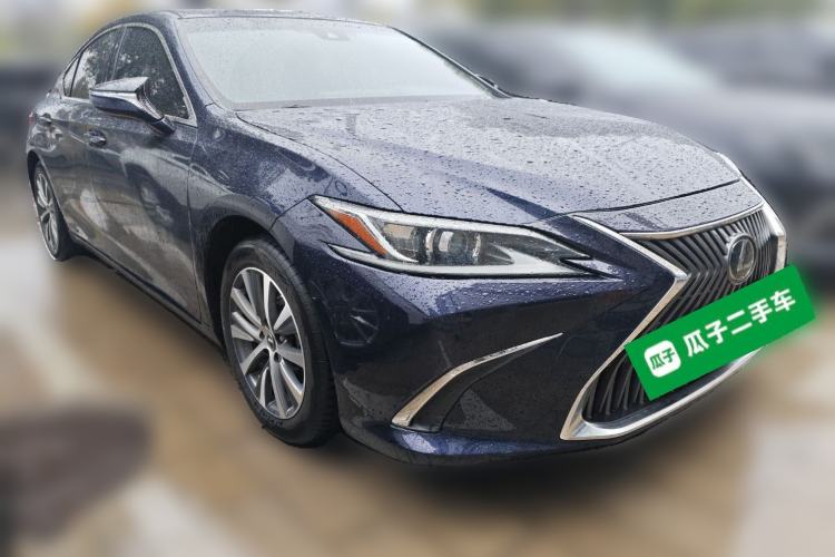Used Lexus ES 2020 200 Excellence Edition Front Right 45 Deg