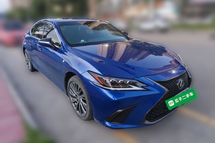 Used Lexus ES 2020 260 F SPORT Front Right 45 Deg