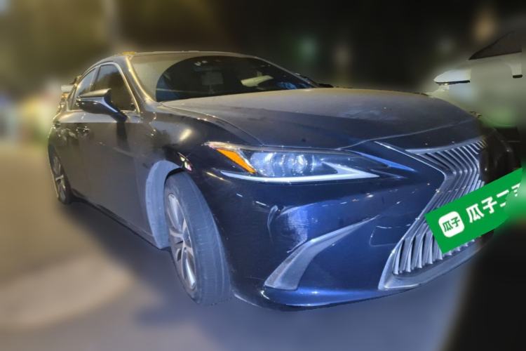 Used Lexus ES 2020 200 Excellence Edition Front Right 45 Deg