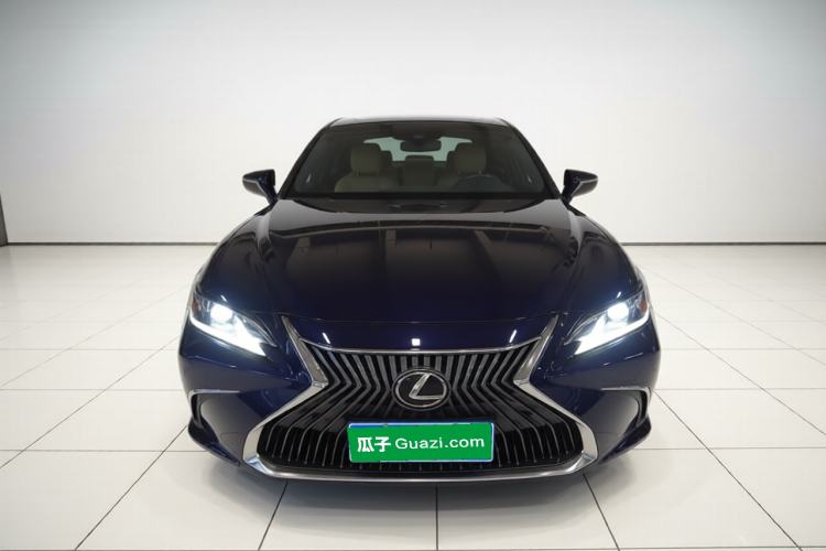 Used Lexus ES 2020 260 Excellence Edition Front