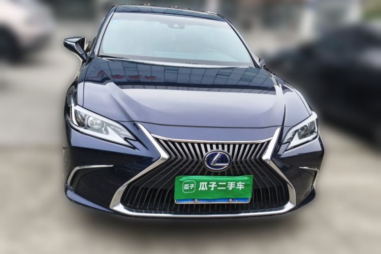 Used Lexus ES 2020 300h Premier Edition Front