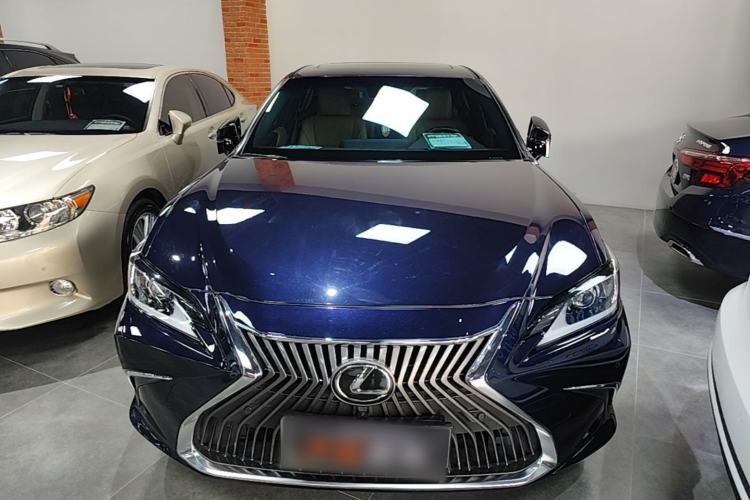 Used Lexus ES 2020 200 Excellence Edition Front
