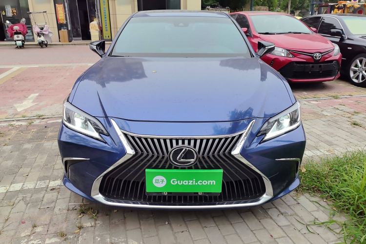 Used Lexus ES 2020 200 Excellence Edition Front