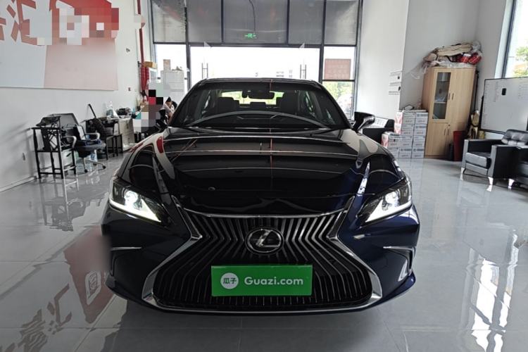 Used Lexus ES 2020 200 Excellence Edition Front