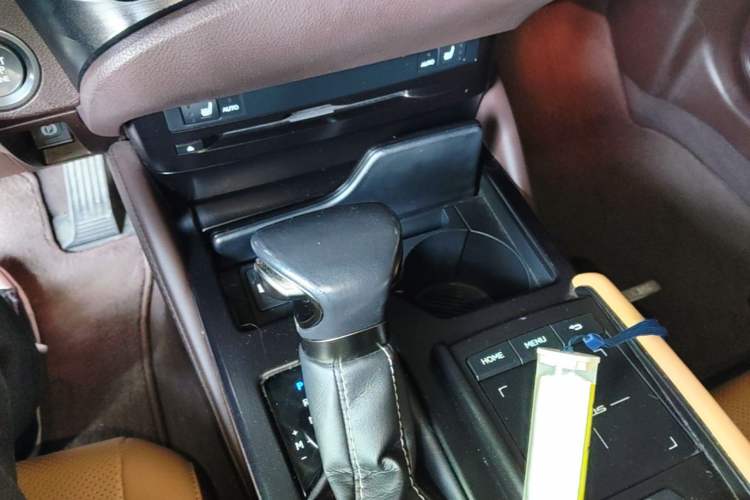 Used Lexus ES 2020 200 Excellence Edition Gear Lever