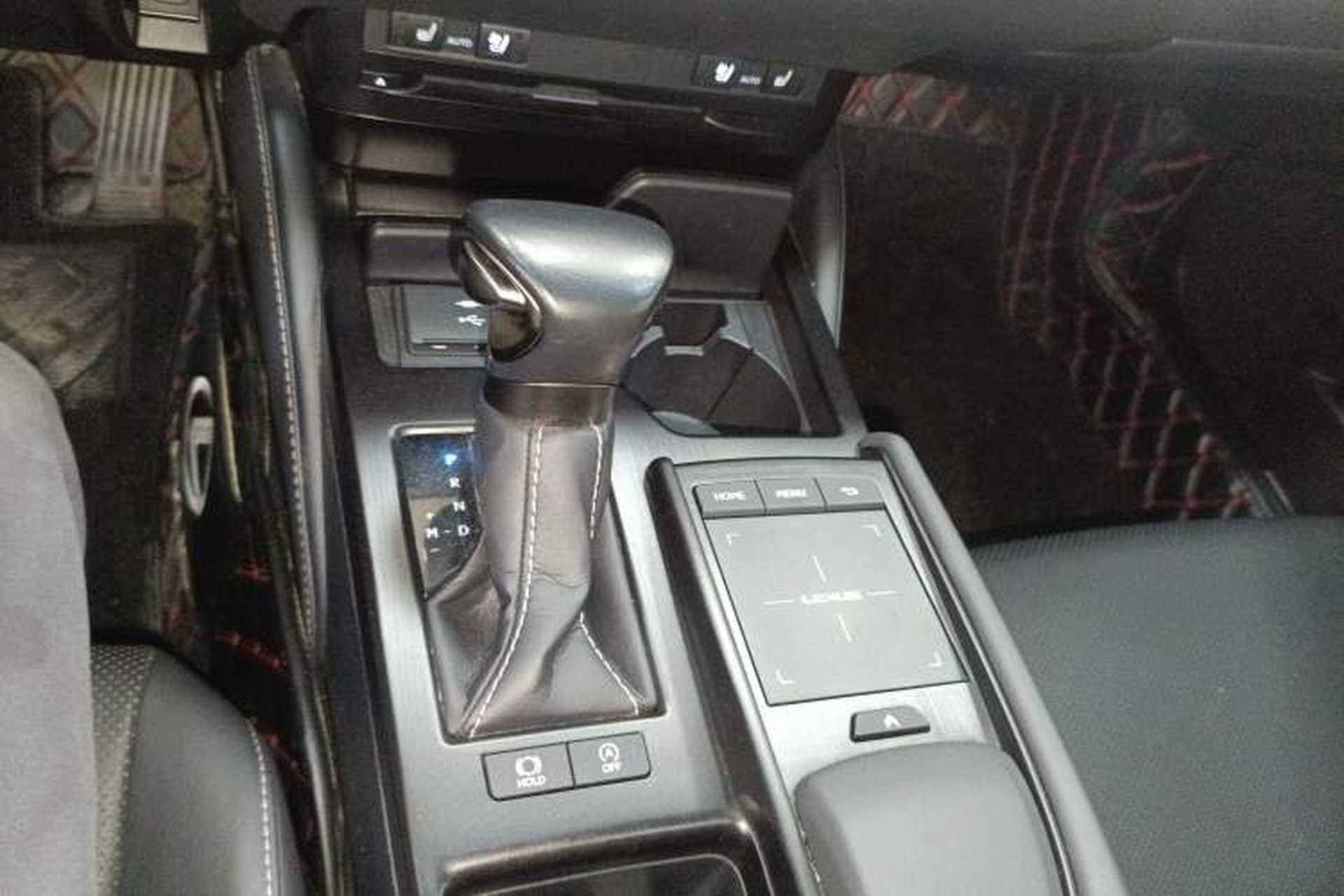 Used Lexus ES 2020 200 Excellence Edition Gear Lever