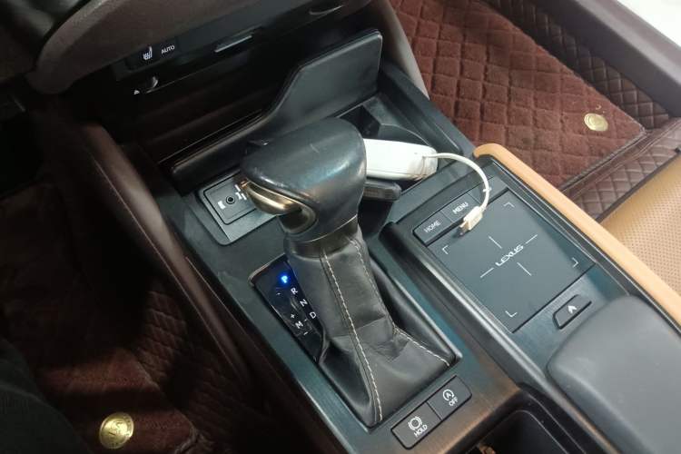 Used Lexus ES 2020 200 Excellence Edition Gear Lever