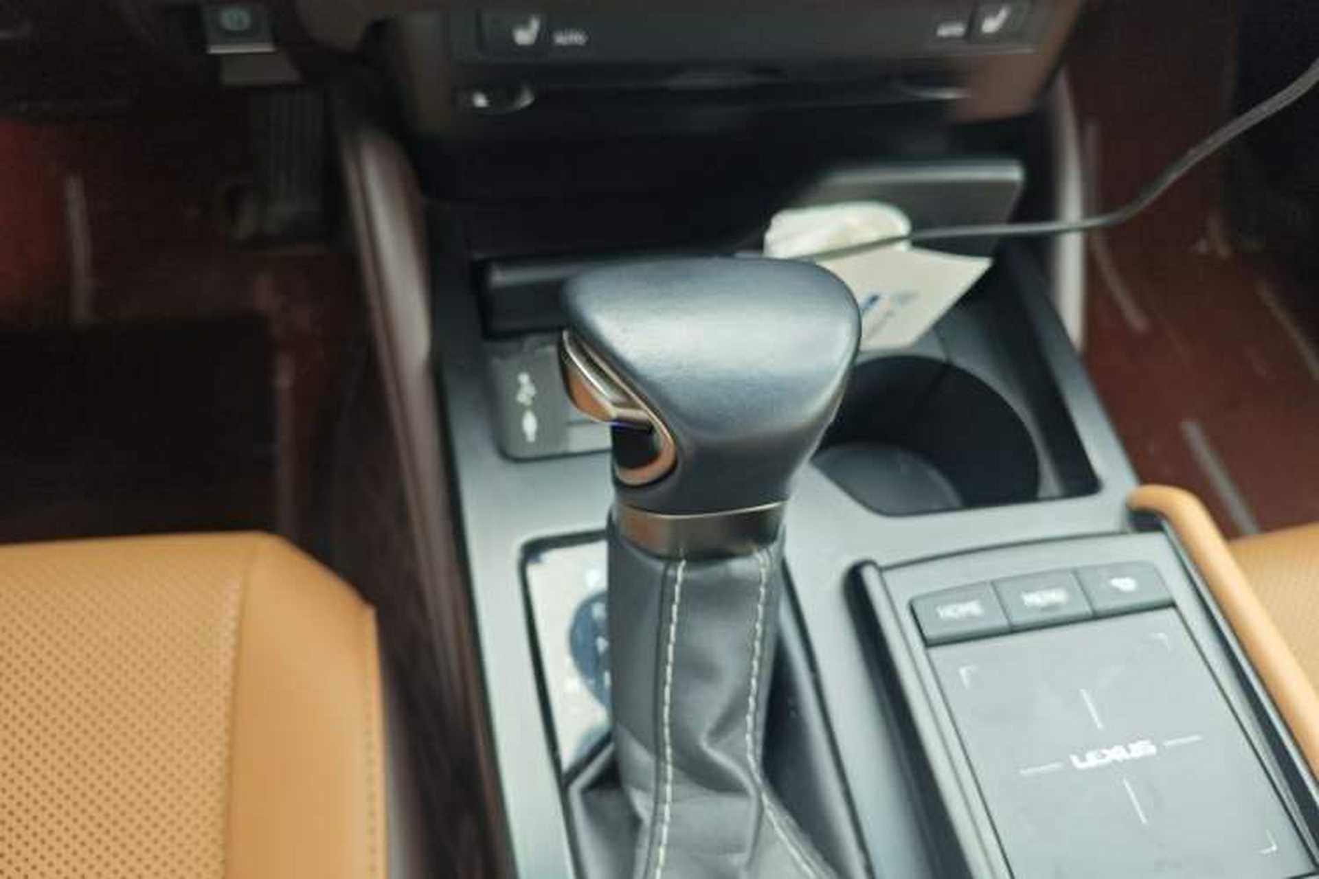Used Lexus ES 2020 200 Excellence Edition Gear Lever
