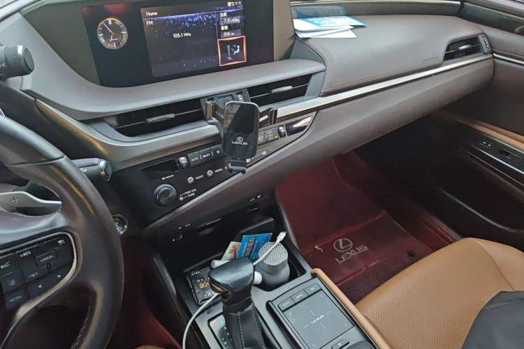 Used Lexus ES 2020 200 Excellence Edition Gear Lever