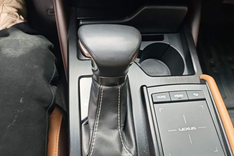 Used Lexus ES 2020 200 Excellence Edition Gear Lever