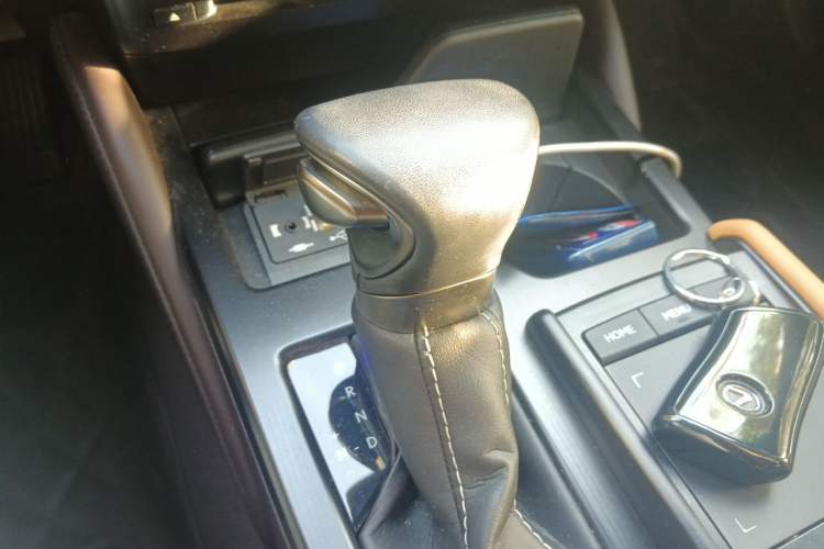 Used Lexus ES 2020 200 Excellence Edition Gear Lever