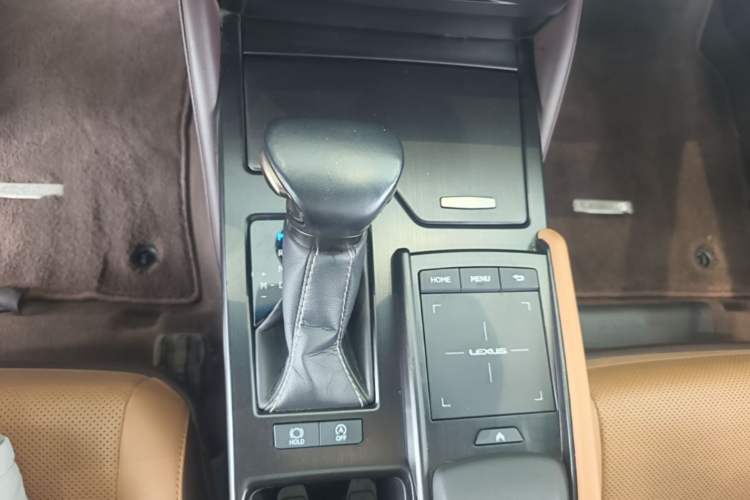 Used Lexus ES 2020 200 Excellence Edition Gear Lever