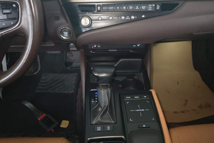 Used Lexus ES 2020 200 Excellence Edition Gear Lever