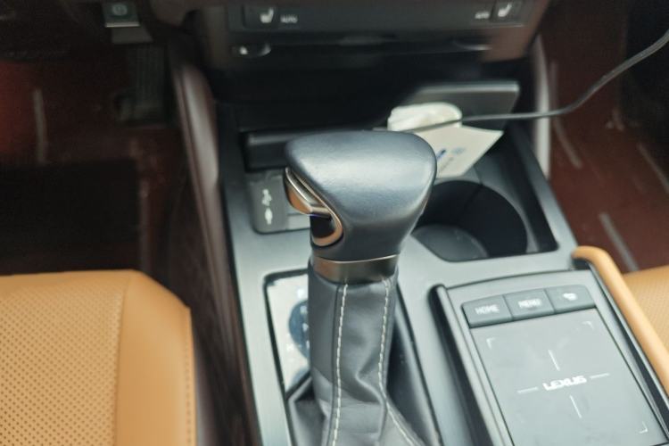 Used Lexus ES 2020 200 Excellence Edition Gear Lever