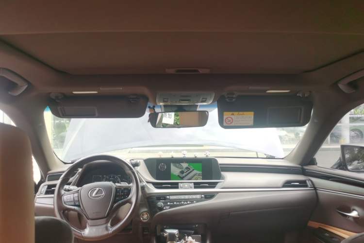 Used Lexus ES 2020 200 Luxury Edition Headliner