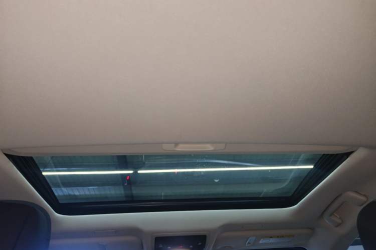 Used Lexus ES 2020 300h Premier Edition Headliner