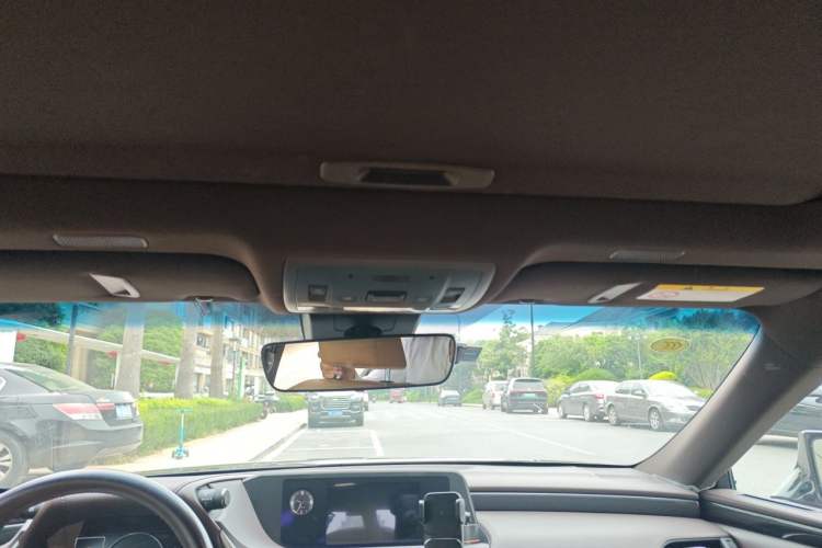 Used Lexus ES 2020 200 Excellence Edition Headliner