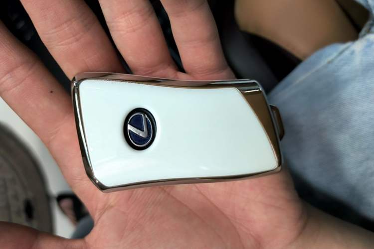Used Lexus ES 2020 300h Premier Edition Interior 1
