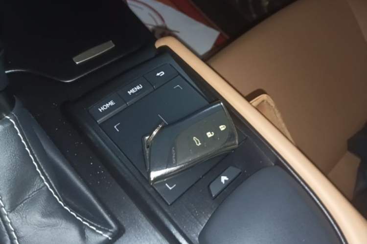 Used Lexus ES 2020 260 Excellence Edition Interior 1