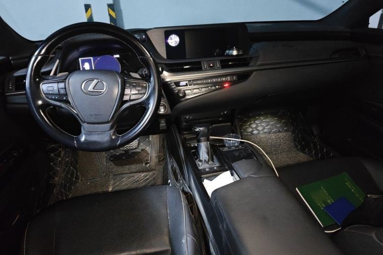Used Lexus ES 2020 200 Excellence Edition Interior 2