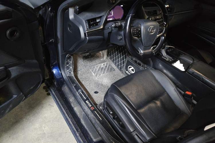 Used Lexus ES 2020 200 Excellence Edition Interior 3
