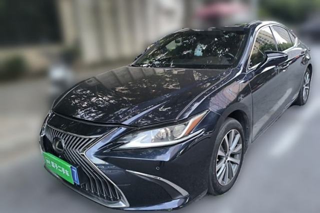Ojetý Lexus ES 2020 200 Excellence Edition