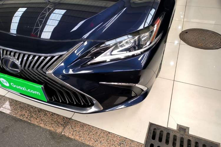Used Lexus ES 2020 300h Premier Edition Left Front Headlight
