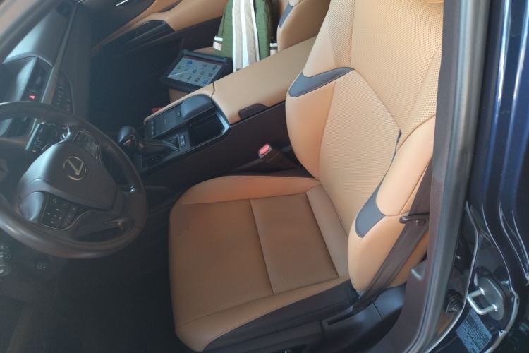 Used Lexus ES 2020 260 Excellence Edition Left Front Seat
