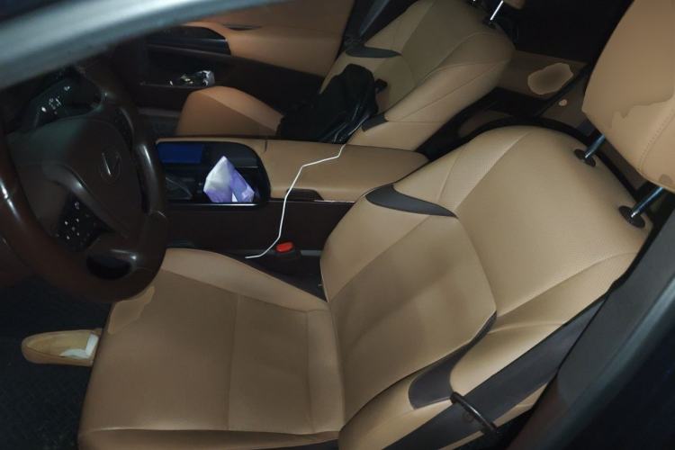 Used Lexus ES 2020 300h Premier Edition Left Front Seat